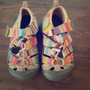 Keen water shoes size 8 toddler
